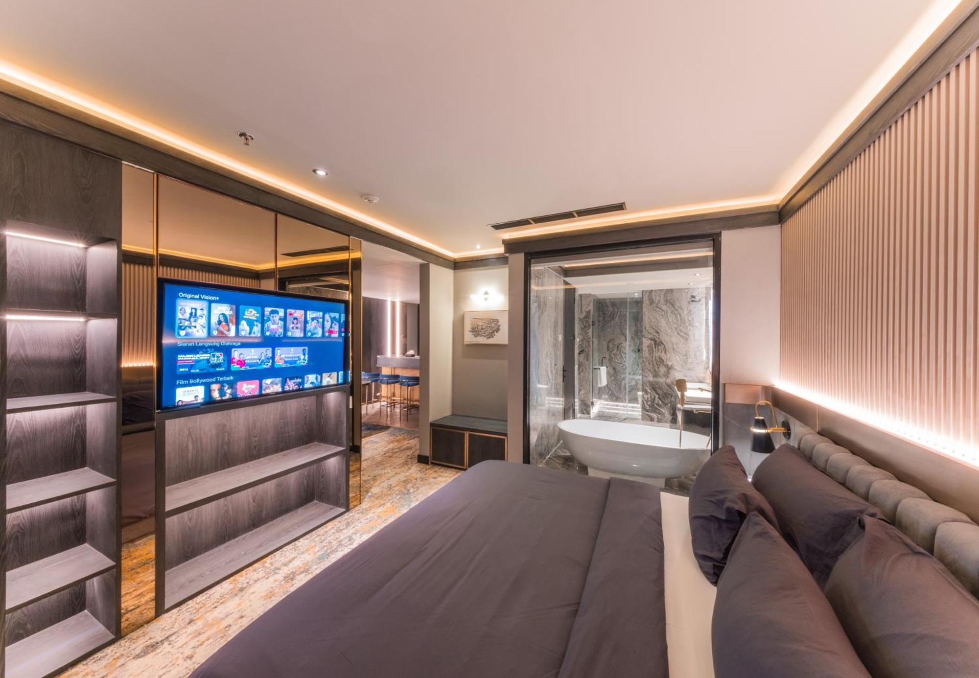 The All - Suite Pentacity Hotel Balikpapan Exterior photo