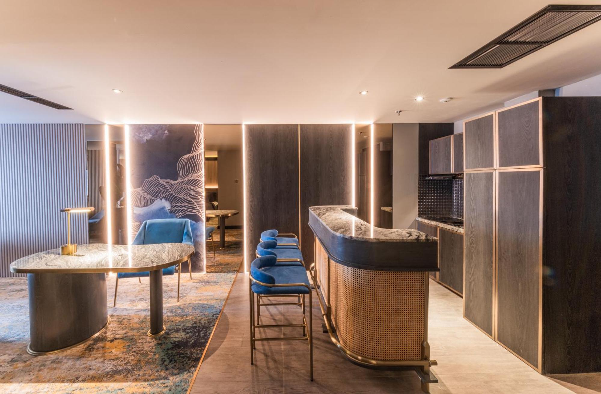 The All - Suite Pentacity Hotel Balikpapan Exterior photo