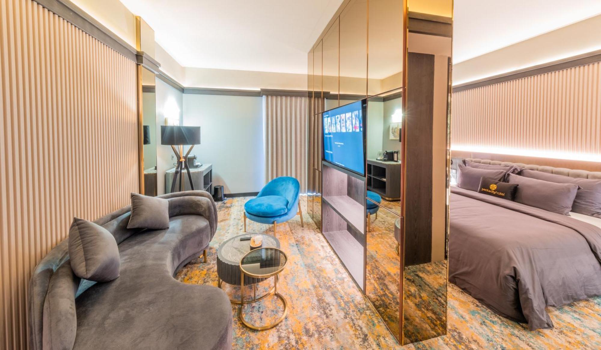 The All - Suite Pentacity Hotel Balikpapan Exterior photo