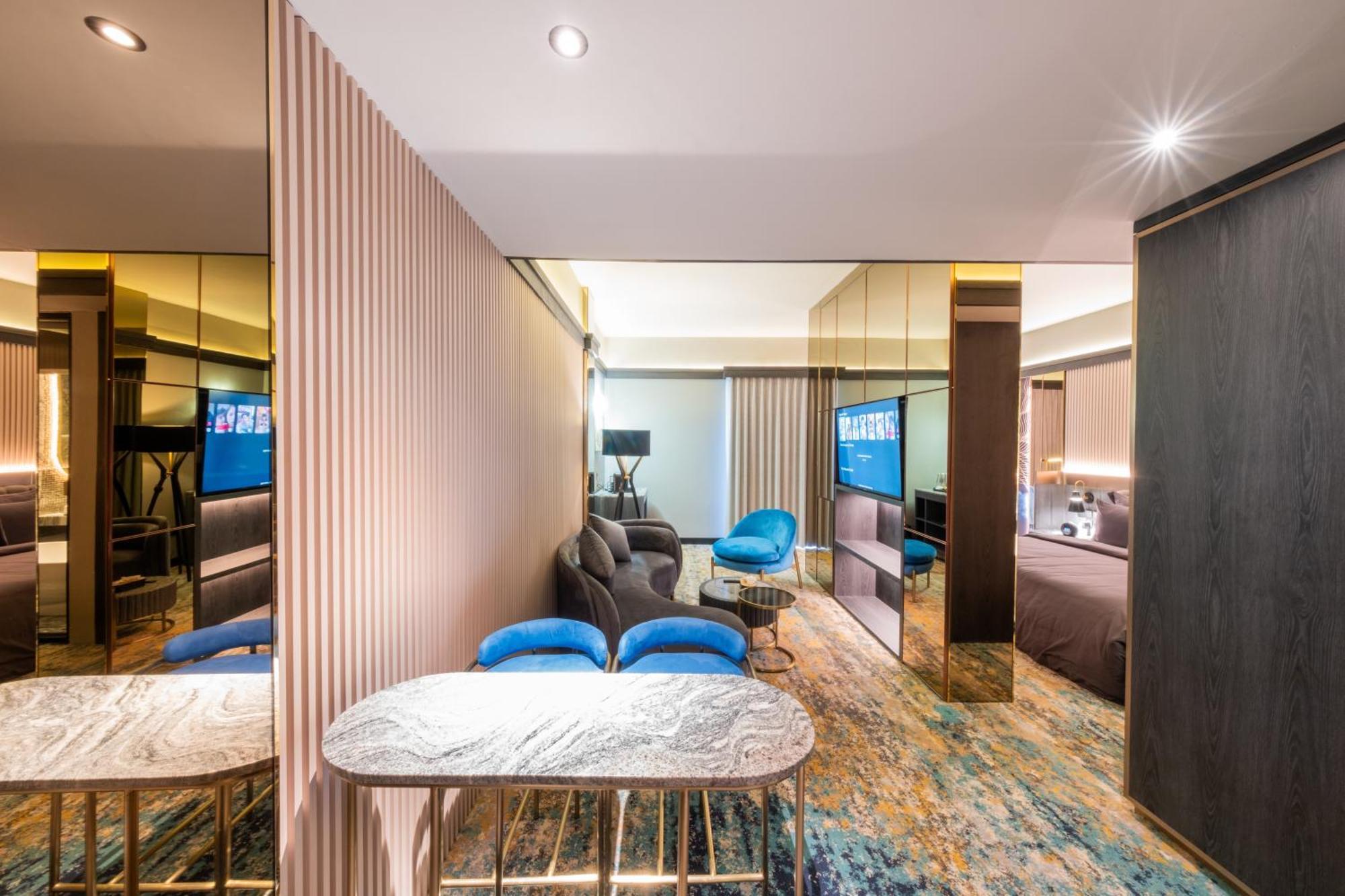 The All - Suite Pentacity Hotel Balikpapan Exterior photo