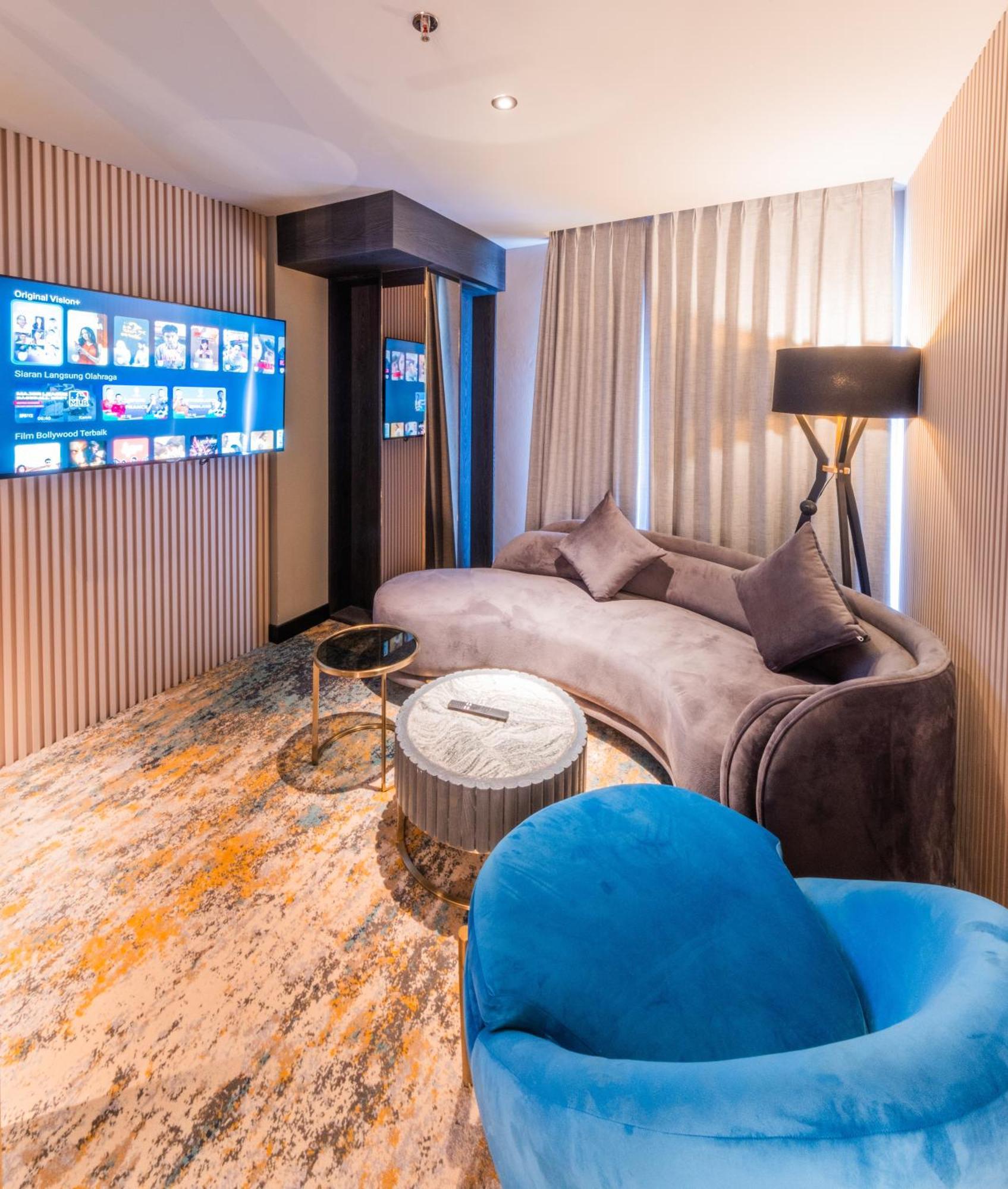 The All - Suite Pentacity Hotel Balikpapan Exterior photo
