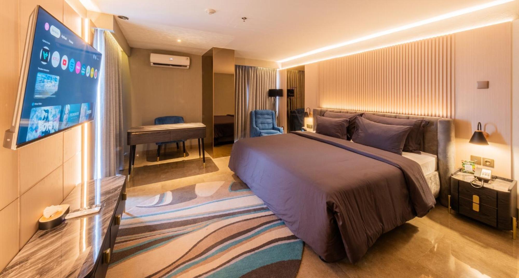 The All - Suite Pentacity Hotel Balikpapan Exterior photo
