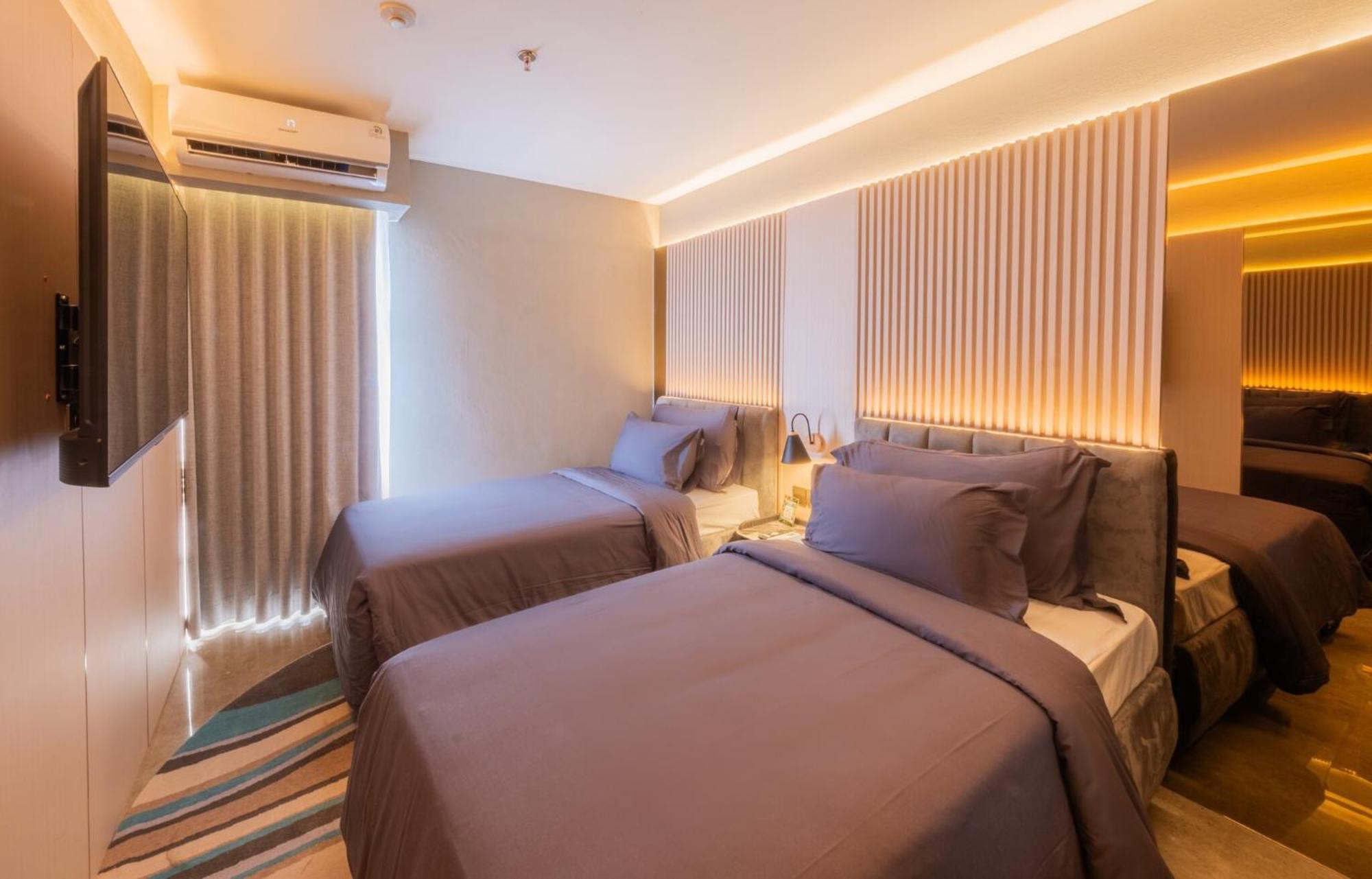 The All - Suite Pentacity Hotel Balikpapan Exterior photo