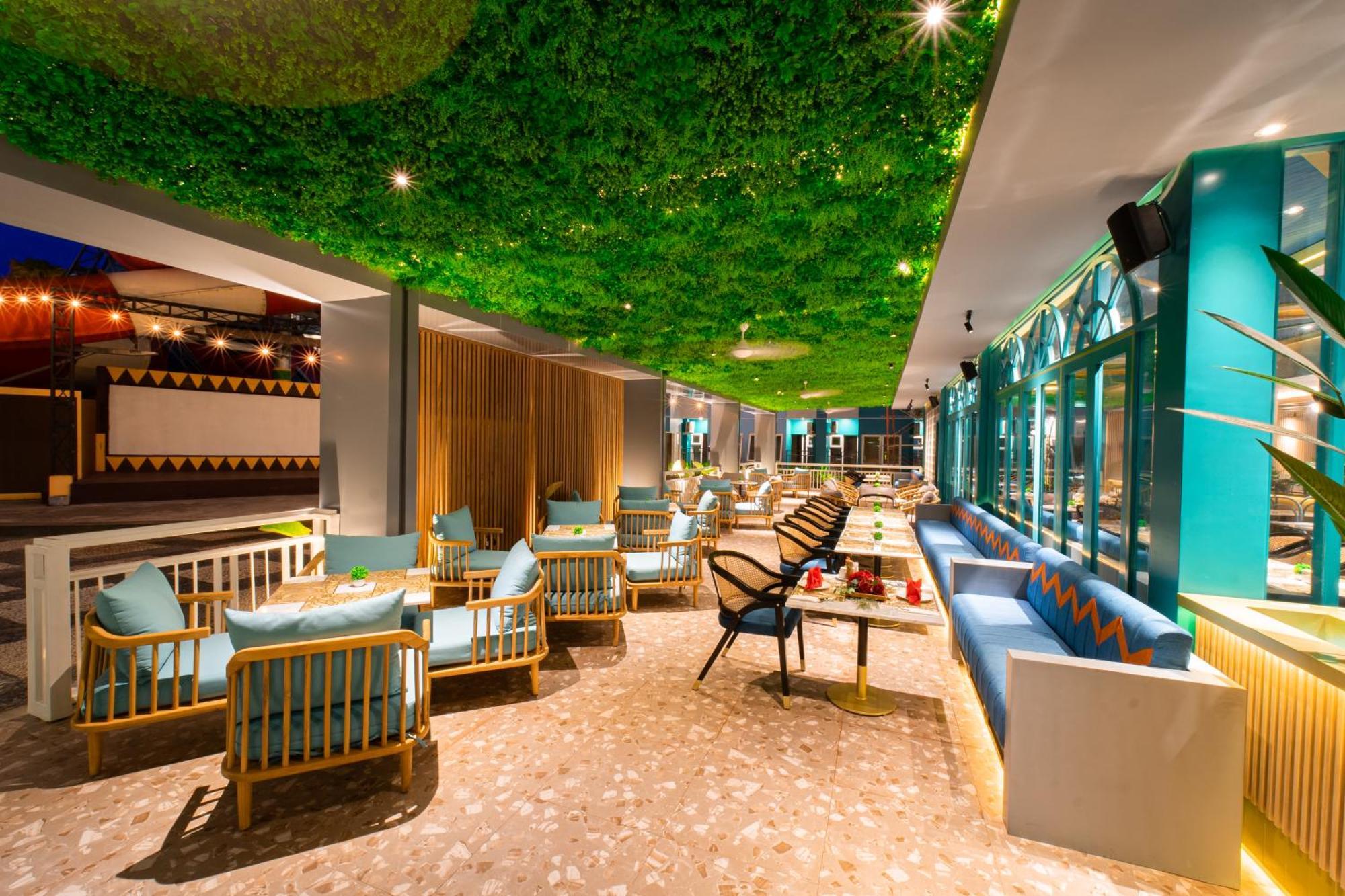 The All - Suite Pentacity Hotel Balikpapan Exterior photo