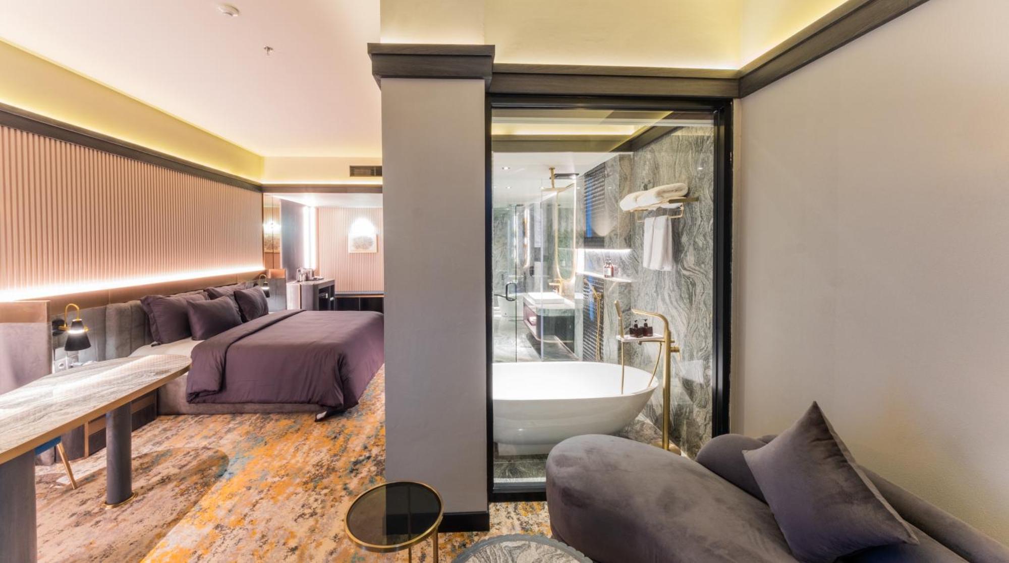 The All - Suite Pentacity Hotel Balikpapan Exterior photo