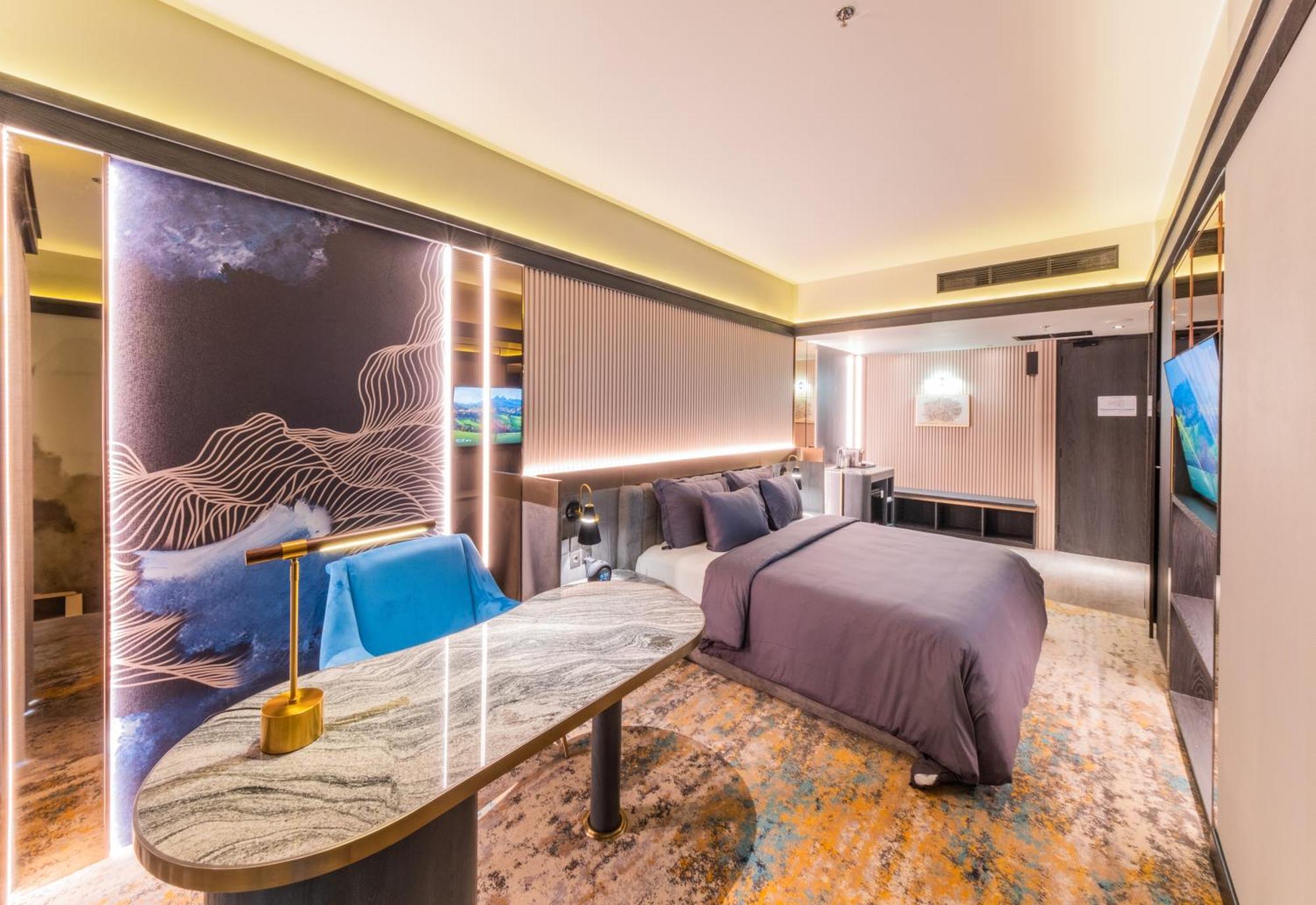 The All - Suite Pentacity Hotel Balikpapan Exterior photo