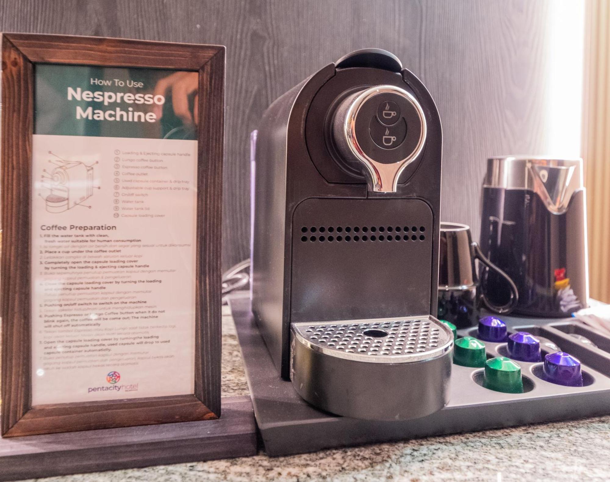 The All - Suite Pentacity Hotel Balikpapan Exterior photo
